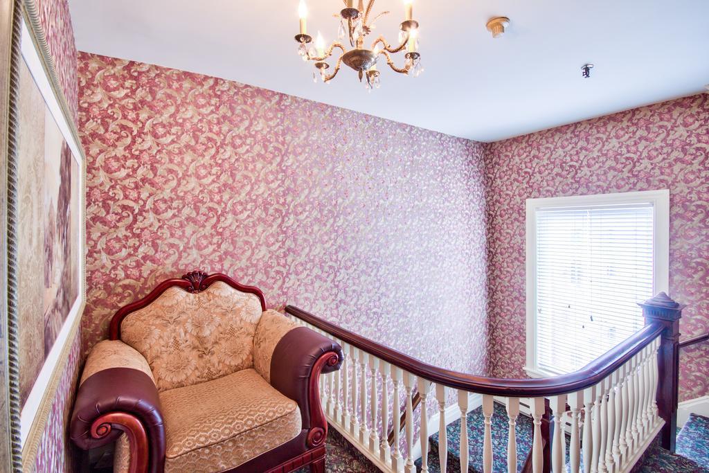 Queen'S Inn Stratford Ngoại thất bức ảnh