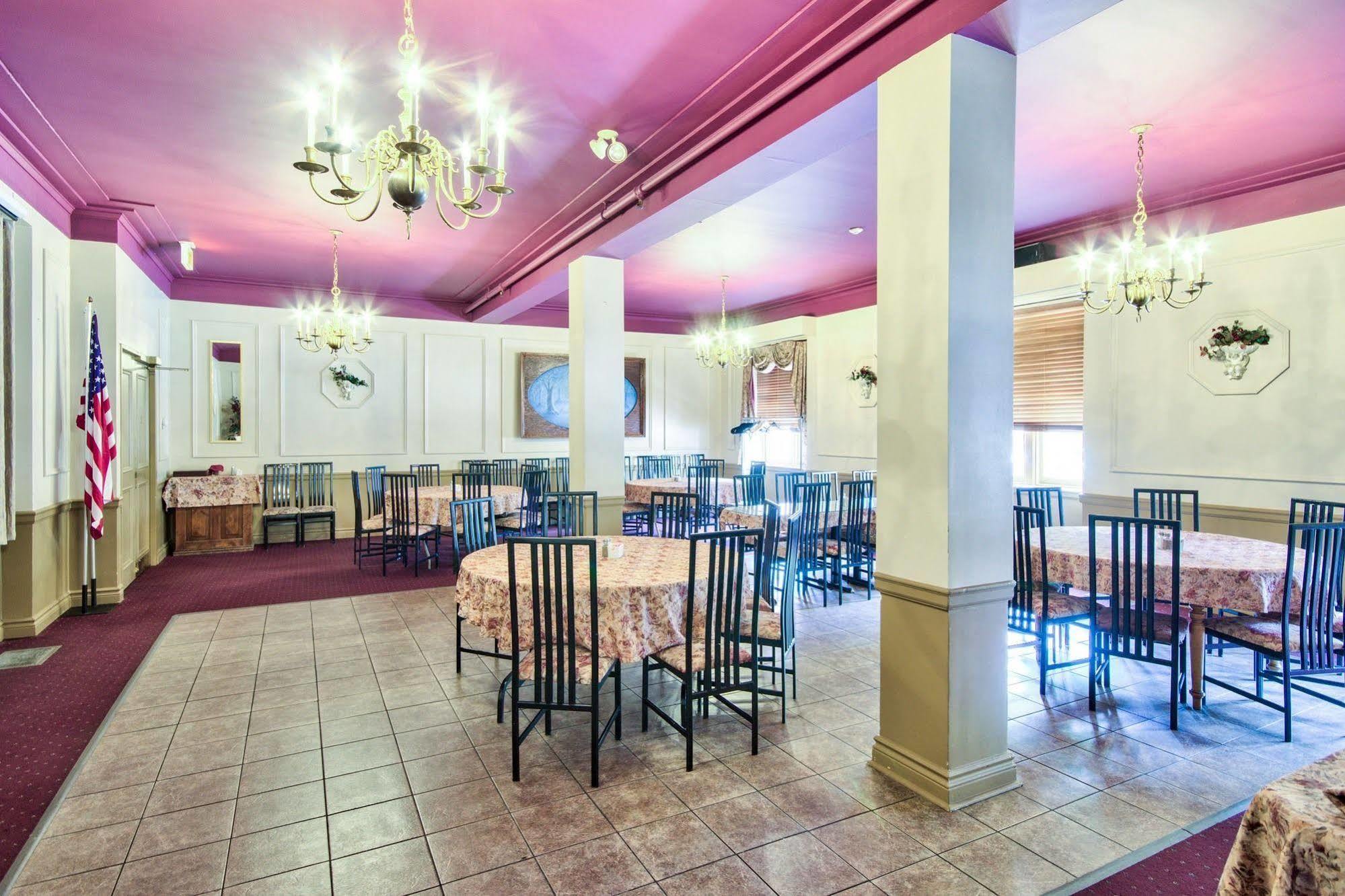 Queen'S Inn Stratford Ngoại thất bức ảnh
